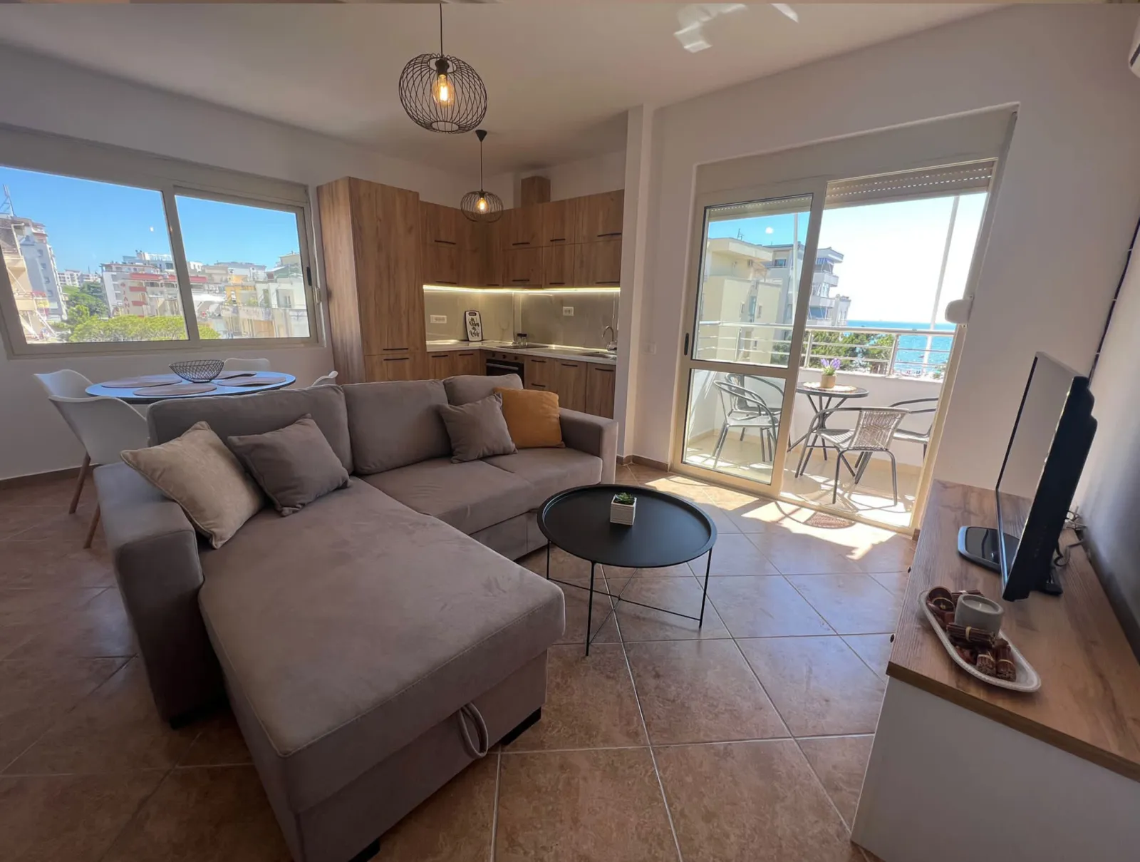 Breeze Seaview Apartment