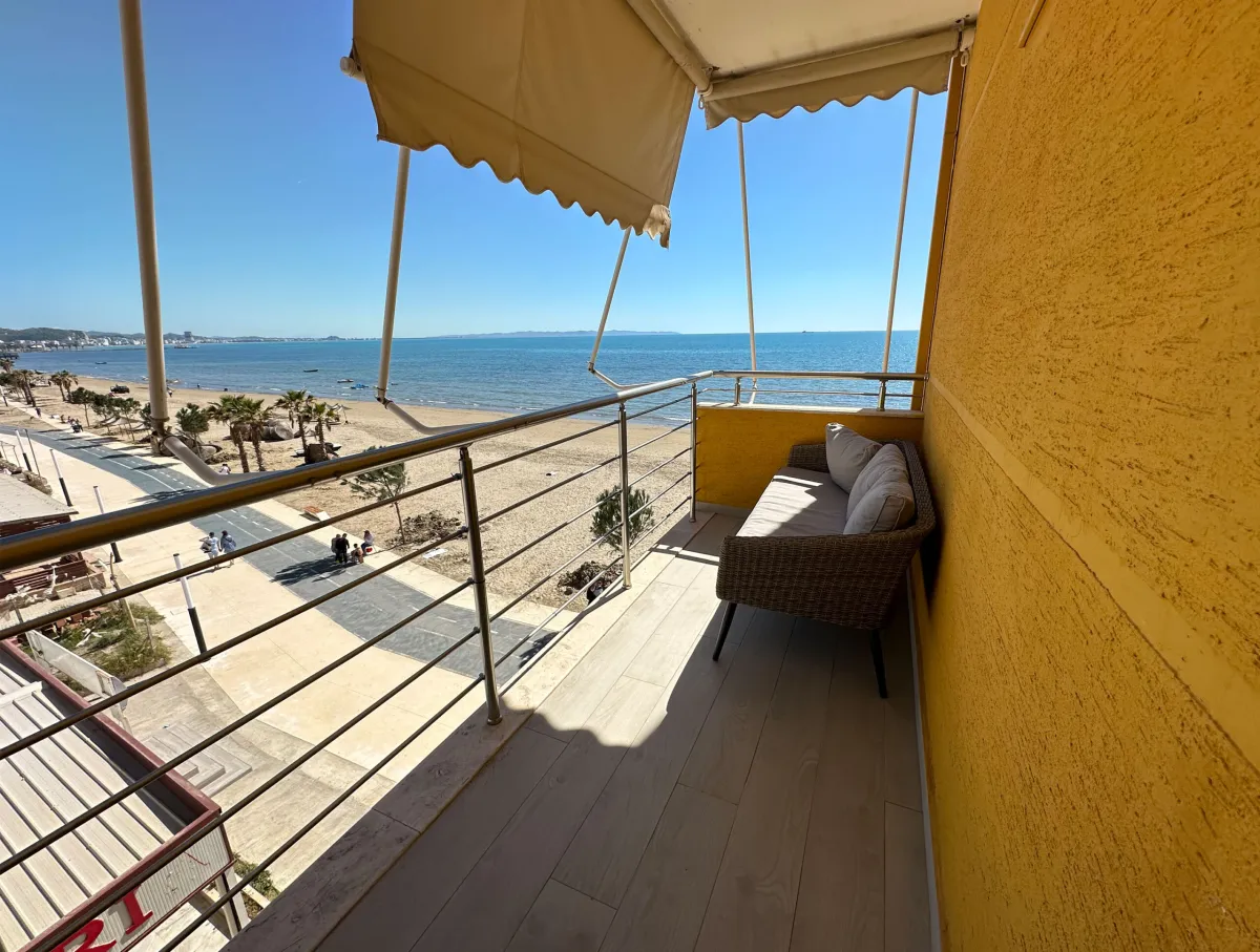 Salmon Seaview Apartment — Plazh