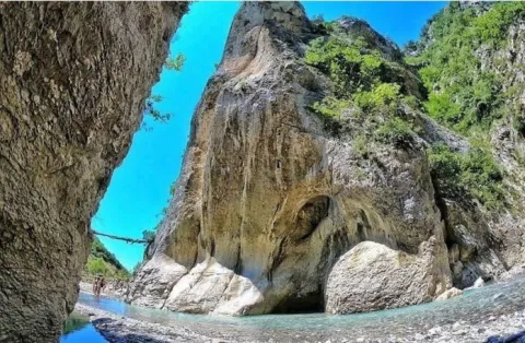 Holta Canyon